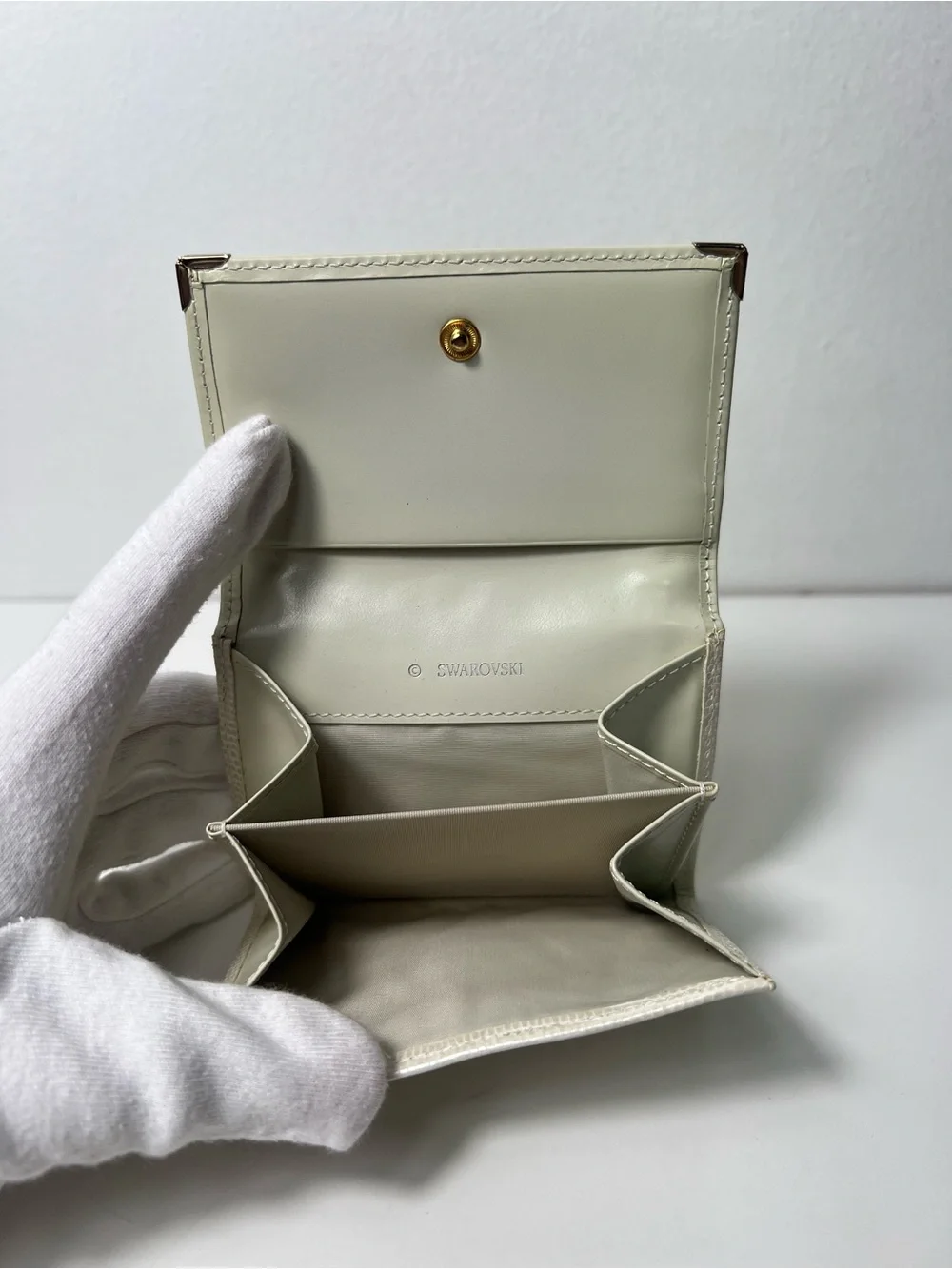 Swarovski Crystal Embellished Lizard Embossed Bifold Leather Wallet - Picture 5 of 10
